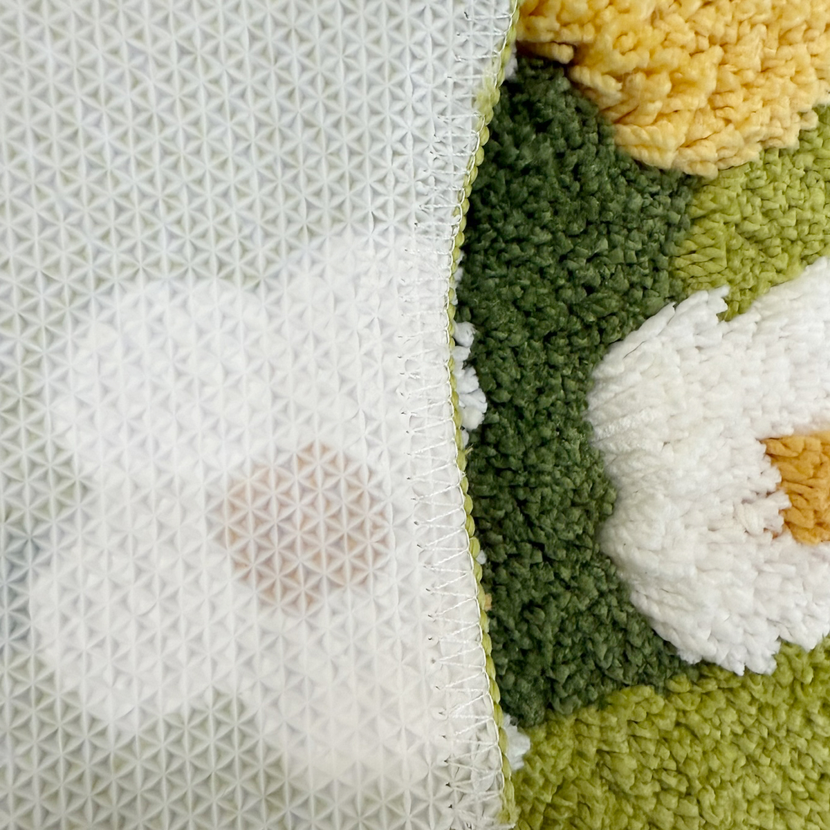 Green Meadow Daisy Tufted Rug, - Maranta Prayer Plant recensie en prijs